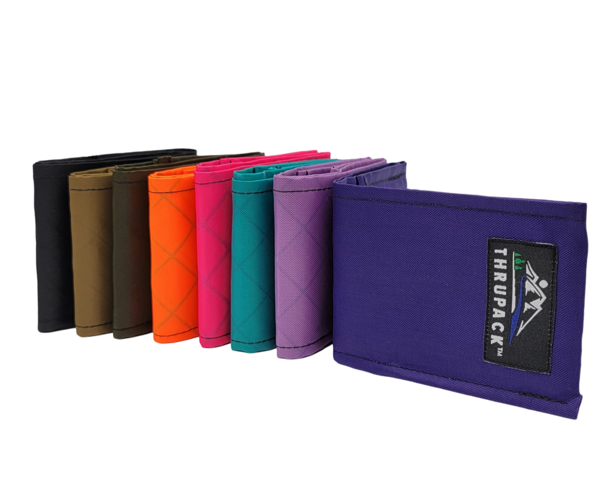 Minimalist Bi-fold Wallet